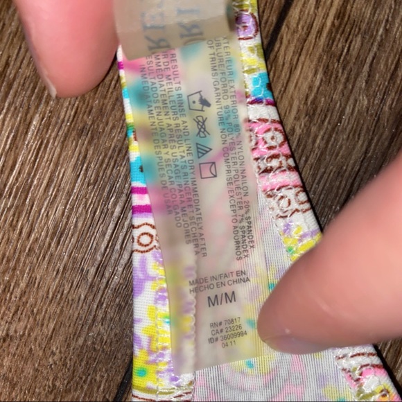 Victoria’s Secret Bikini Top - Picture 7 of 7